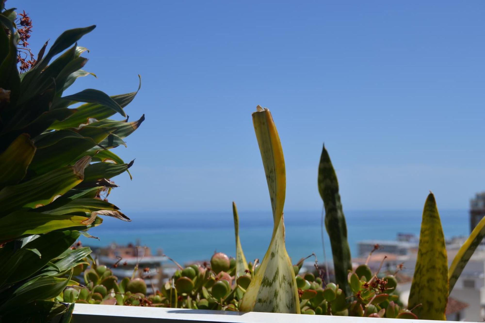 Light-Filled Apartment With Sea Views Torremolinos Extérieur photo